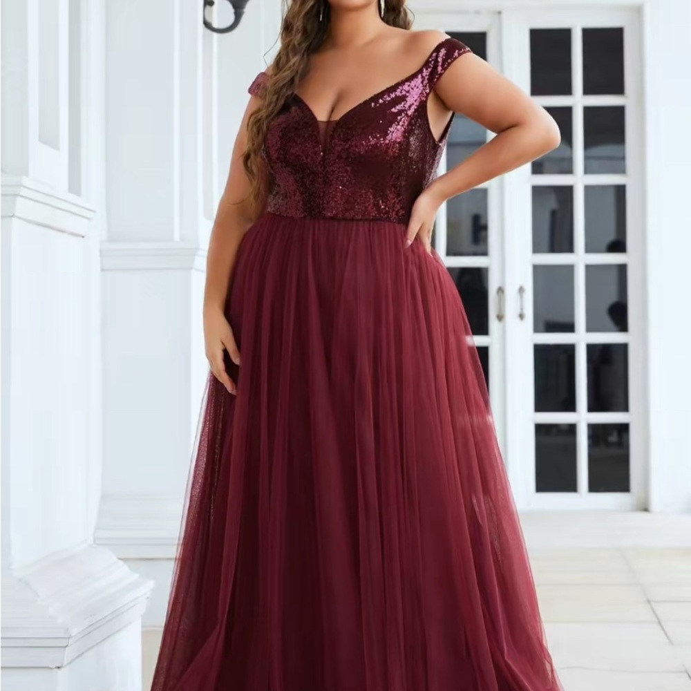 Elegant Burgundy Sequin Evening Gown size 20 . Fits great size XL-XXL